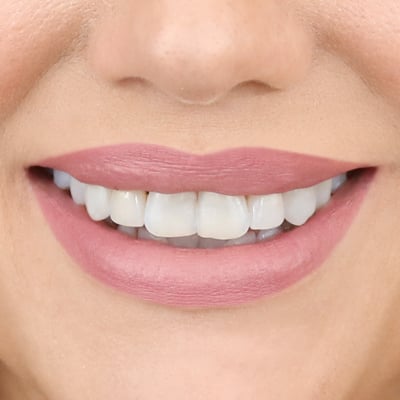 Making centre of lip lighter creates the look of fullness!